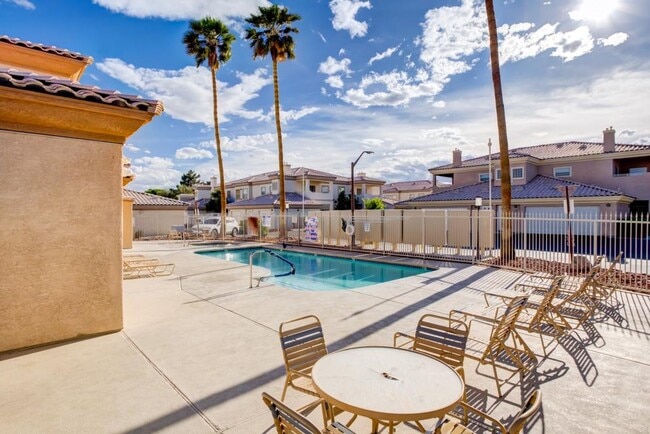 Building Photo - 6800 Dorita Ave