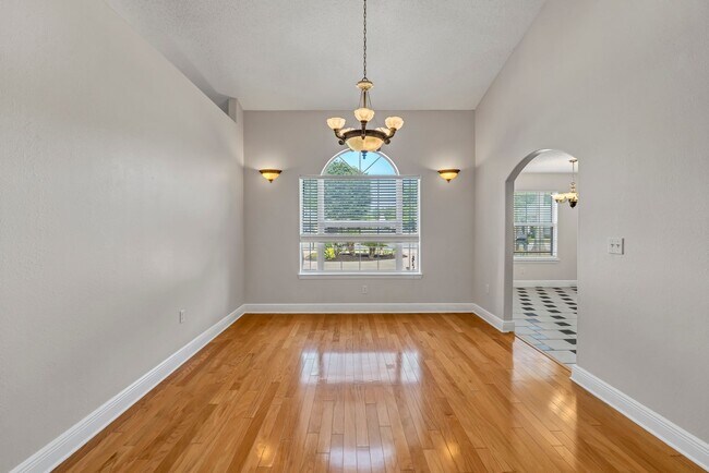 Building Photo - Community Pool & Deeded Access to Santa Ro...