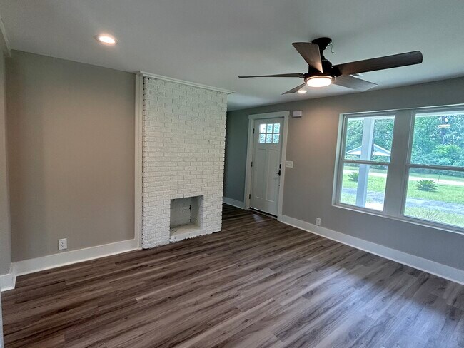 Building Photo - 57 Vanceville County Line Rd