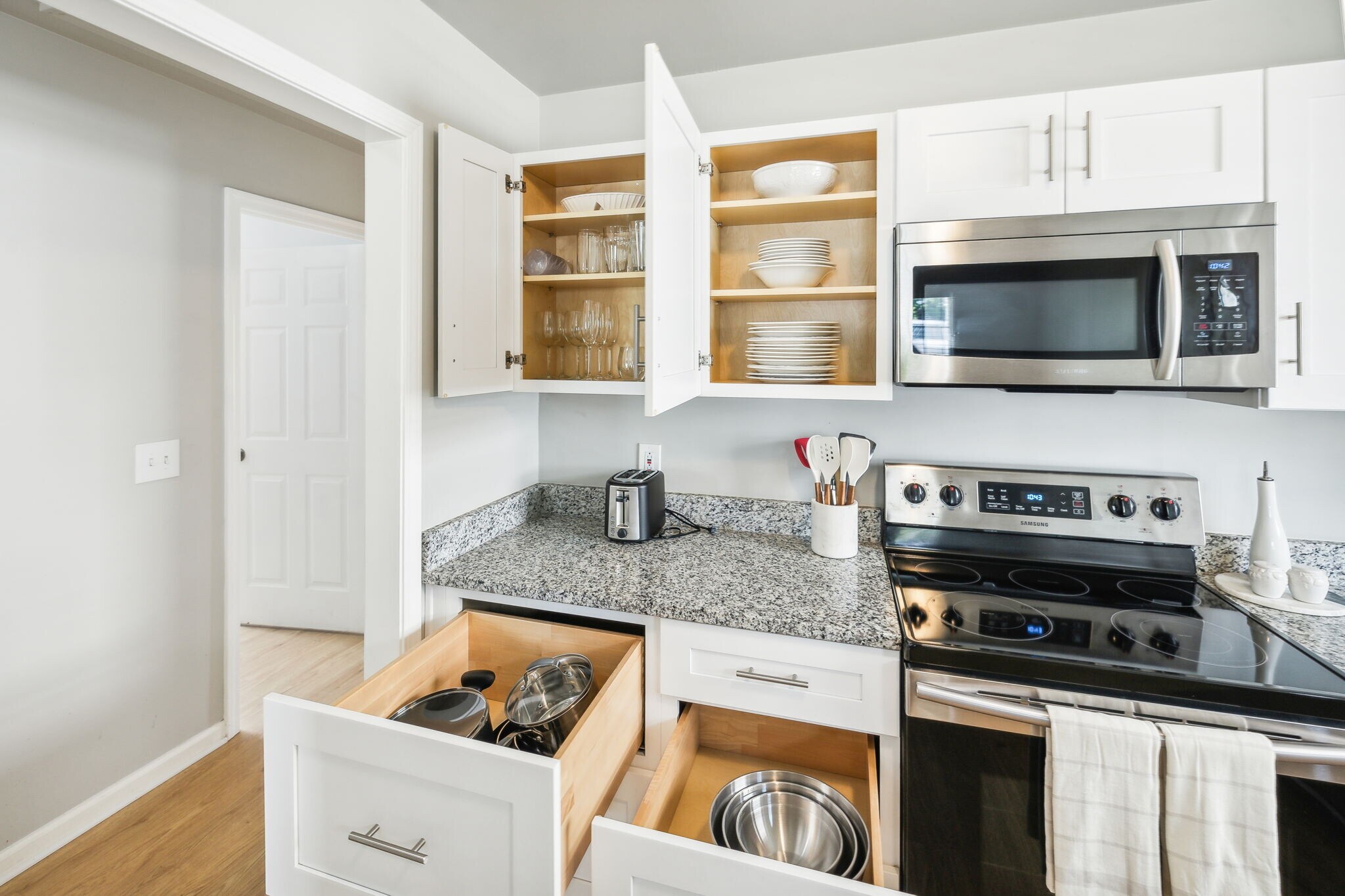 Building Photo - 226 Treutland Ave