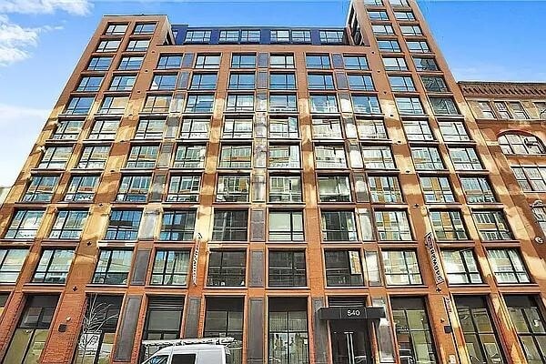 Building Photo - 540 W 28th St