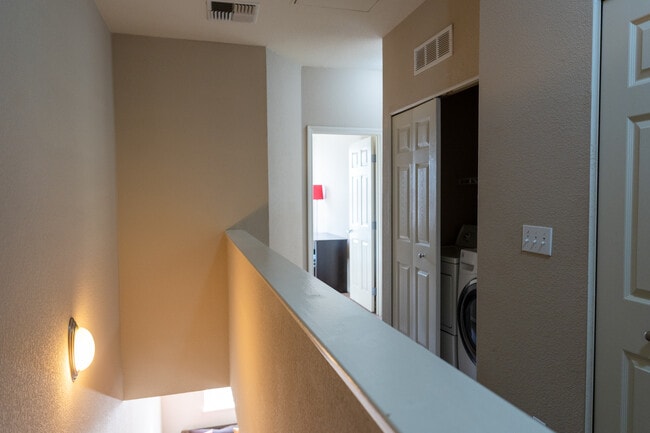 Building Photo - 1327 Auzerais Ave