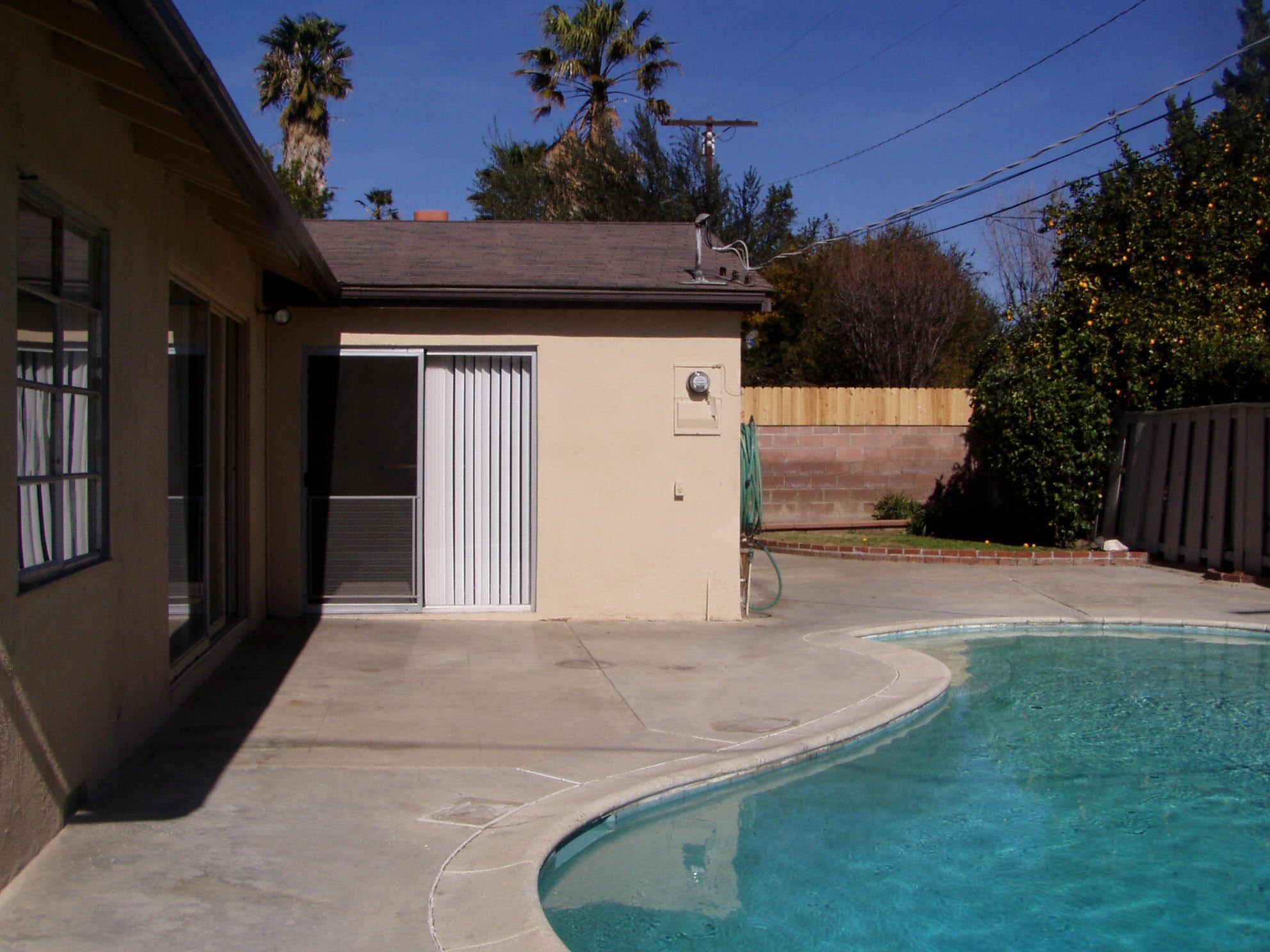 Building Photo - 8420 Casaba Ave
