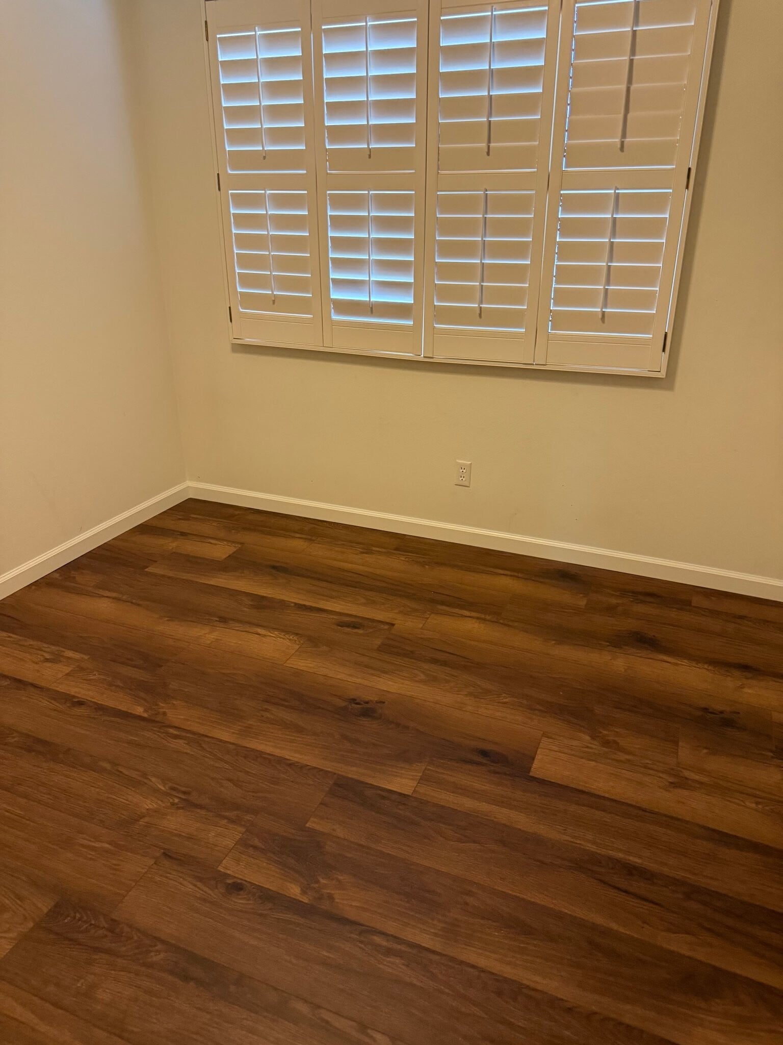Building Photo - 9066 N Red Lion Dr