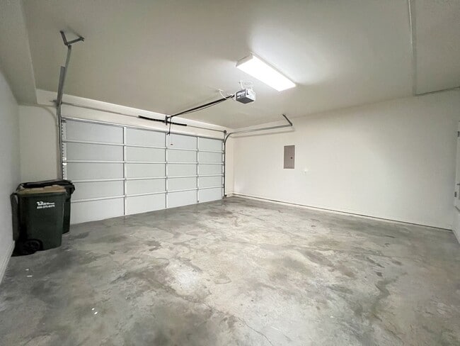 Building Photo - 1205 Kinney Ave