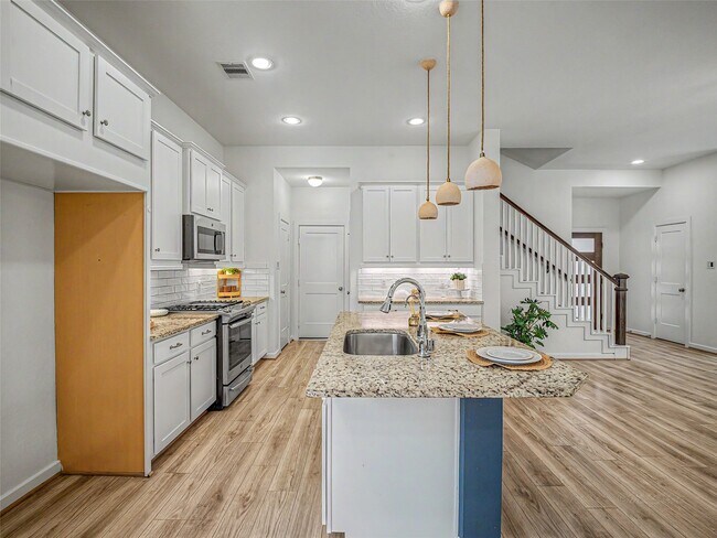 Building Photo - 6019 Dovetail Cliff Ct