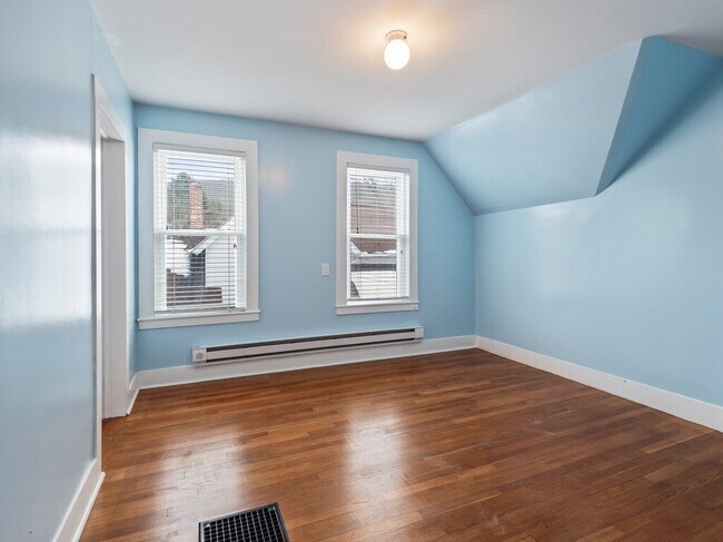 Building Photo - 16 Hampden Ave