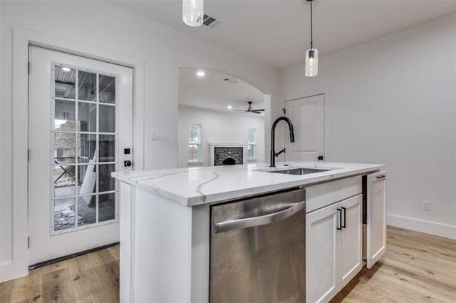 Building Photo - 1724 Stella Ave