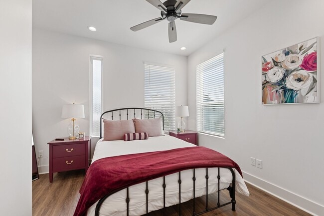 Building Photo - FOR RENT in LAFAYETTE!