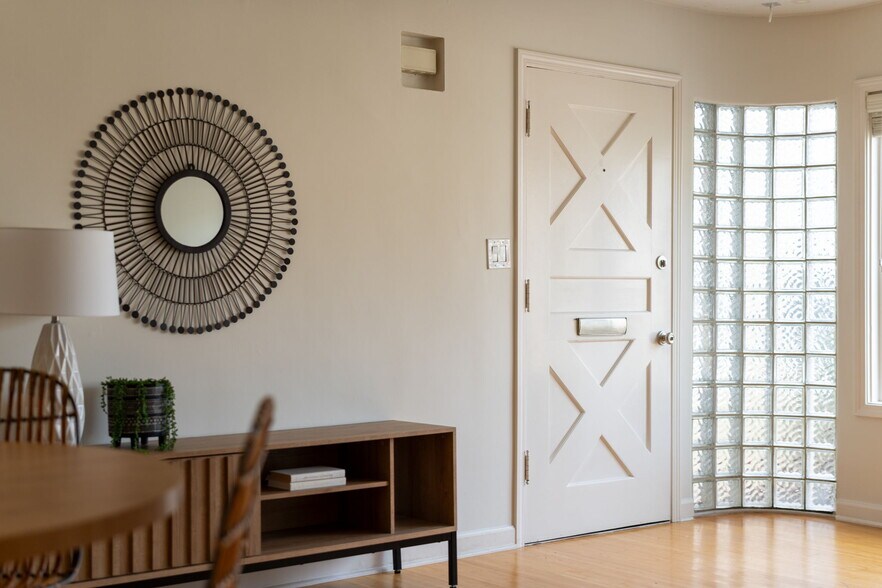 Building Photo - 2438 NE Killingsworth St.