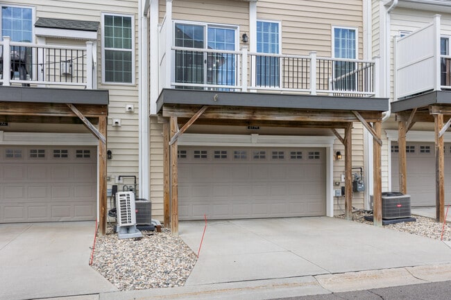 Building Photo - 2794 Ashcombe Dr.