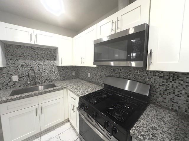 Building Photo - 9013 Lugary Dr