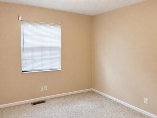 Building Photo - 1606 Lisa Lynn Dr