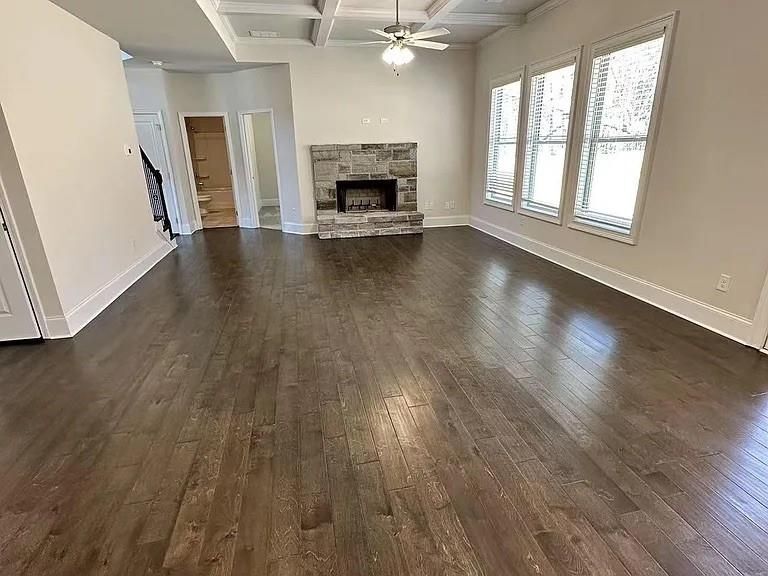 Building Photo - 1850 Silver Crst Wy