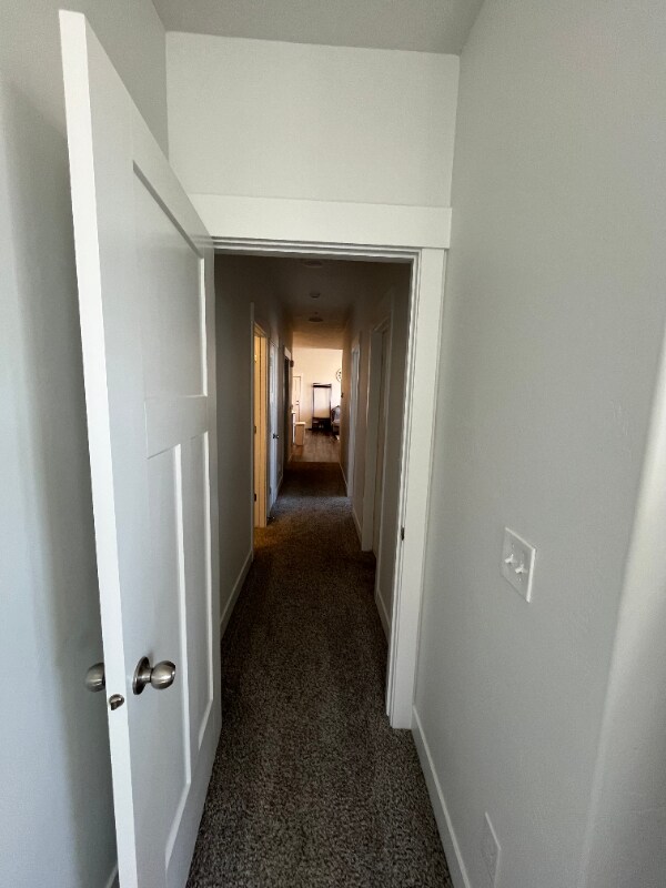 Building Photo - 927 W Coral Charm Wy