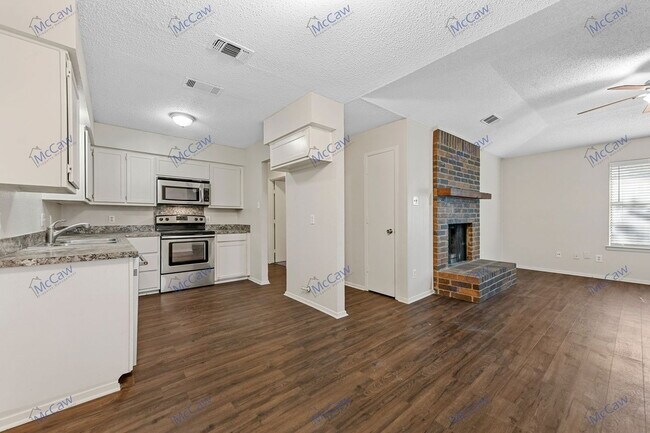 Building Photo - 7728 Jamie Renee Ln