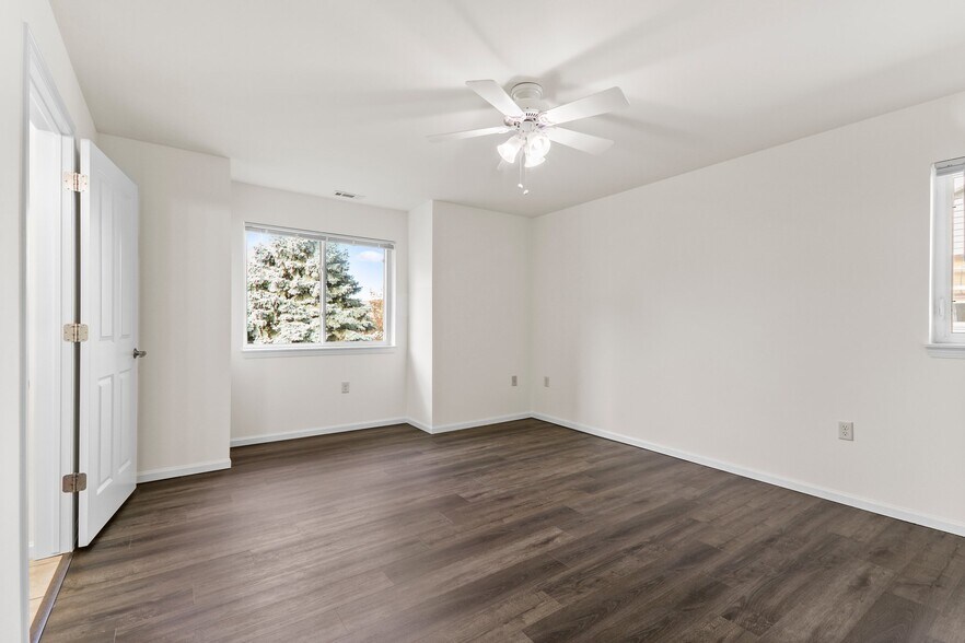 Building Photo - 838 N Thompson Dr