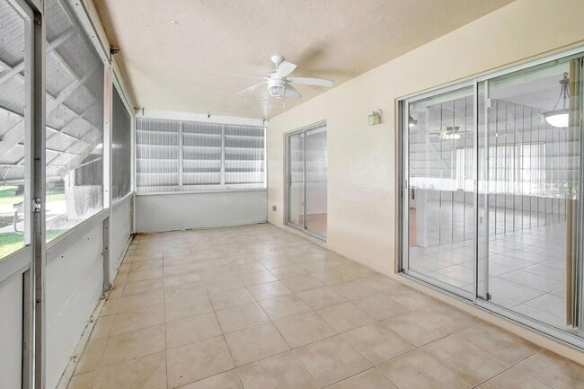 Building Photo - 6707 NW 70th St
