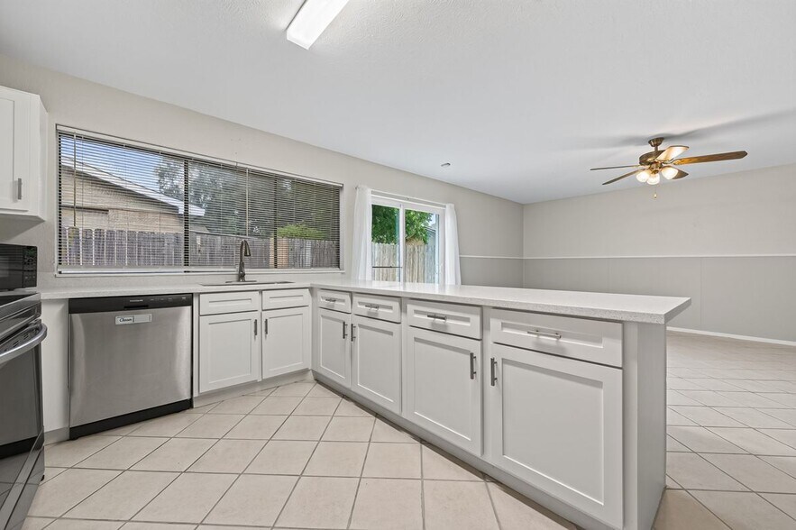 Building Photo - 22803 Carter Moir Ln