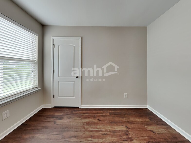 Building Photo - 116 Habersham Ct