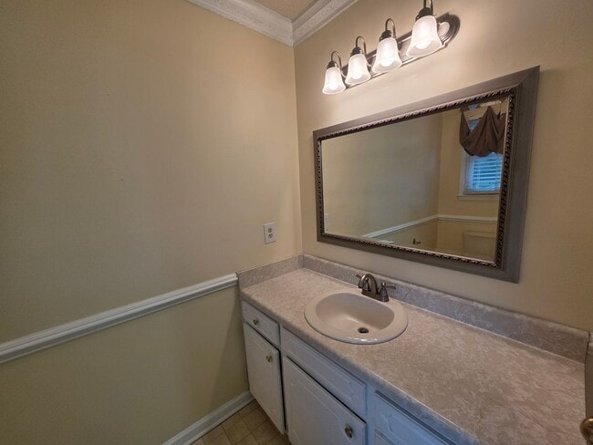 Building Photo - Gorgeous Home in Great Neighborhood