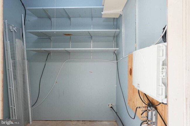 Building Photo - 20527 Shadyside Way