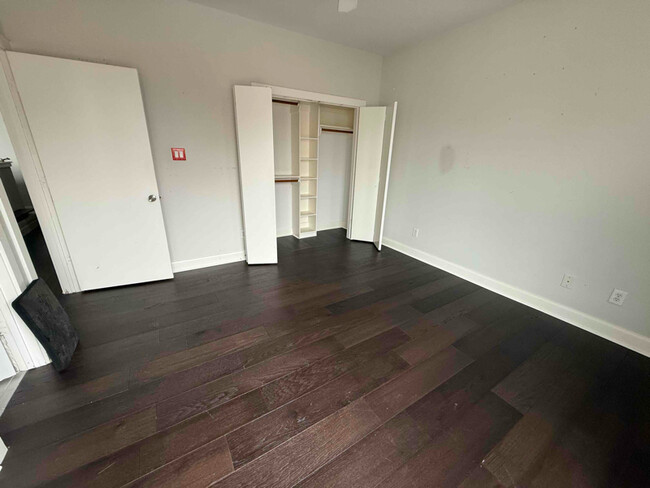 Building Photo - 9801 Riddlelink Ln