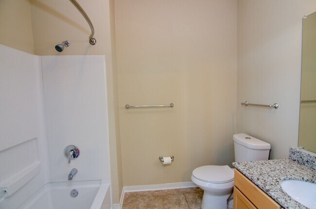 Building Photo - Chic East Nashville Two Bedroom Loft