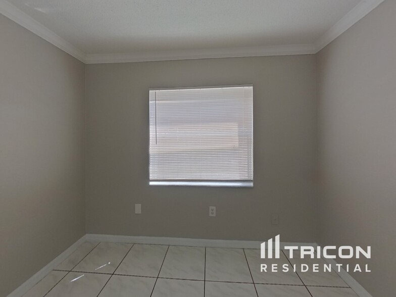 Building Photo - 4423 Hamlet Ct