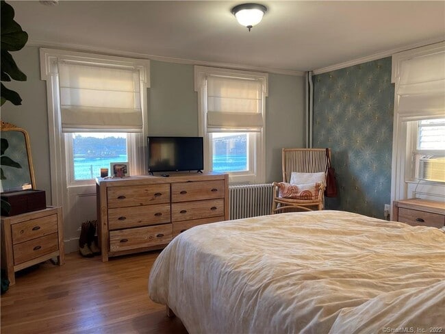 Building Photo - 112 Thames St