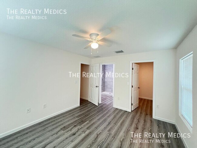 Building Photo - 15688 SW 37th Ave