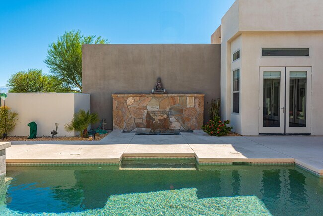 Building Photo - 1615 Savvy Ct