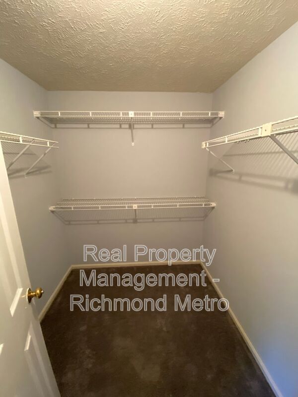 Building Photo - 1743 Robins Nest Ct