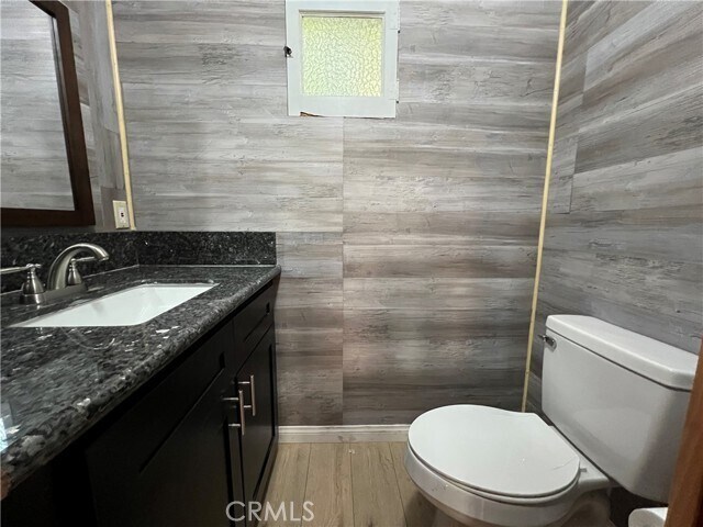 Building Photo - 782 N Village Ln