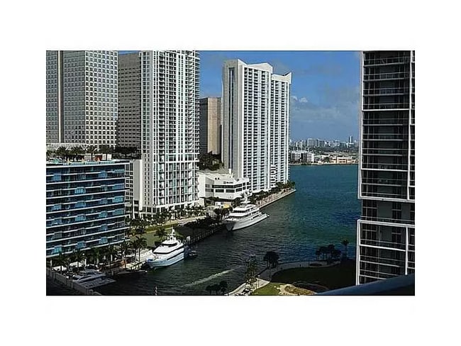 Primary Photo - 500 Brickell Ave