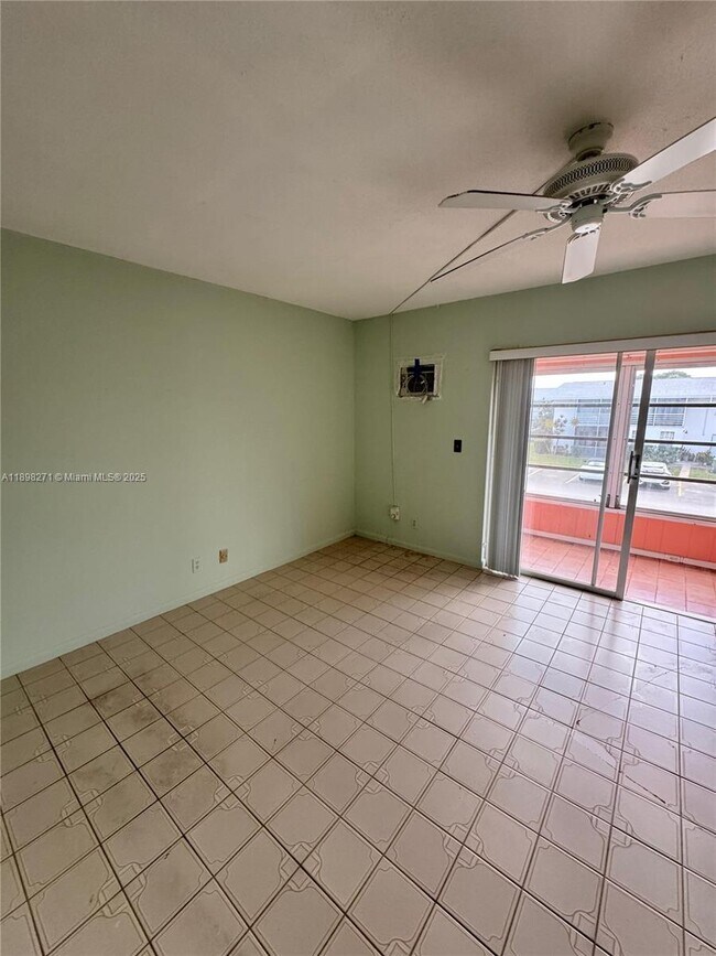 Building Photo - 211 Coventry I