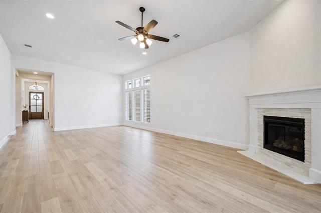 Building Photo - 2450 Kates Pl