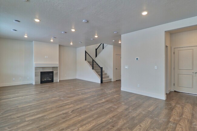 Building Photo - 5397 S Perlite Ave