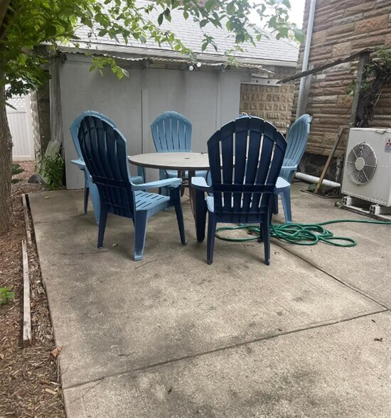 Building Photo - 123 Winthrop St