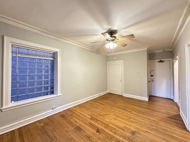 Building Photo - 1169 N Dearborn St