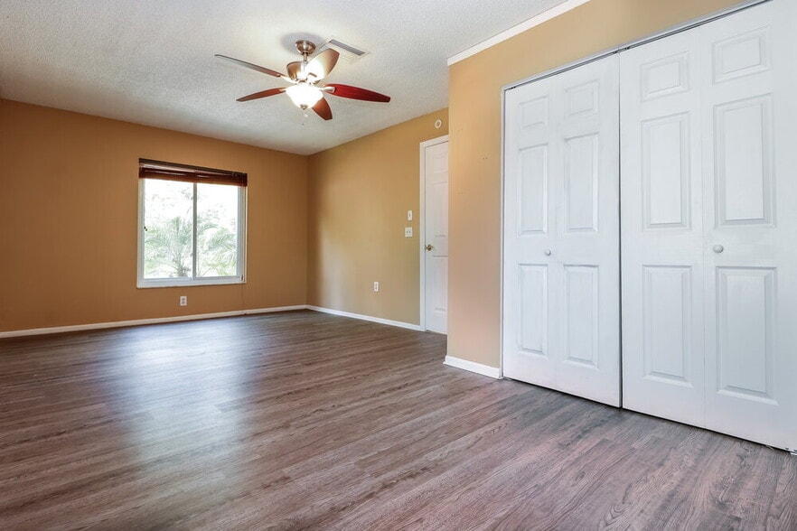 Building Photo - 11351 Collingswood St