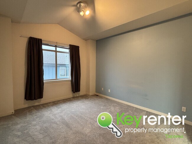 Building Photo - 2164 Yakima Ct