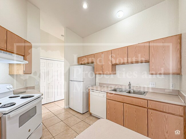 Building Photo - 7823 Sugar Pine Blvd