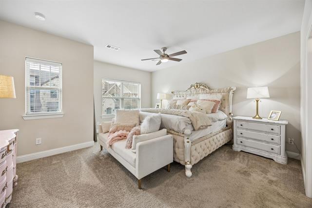 Building Photo - 1800 Roundtree Cir W