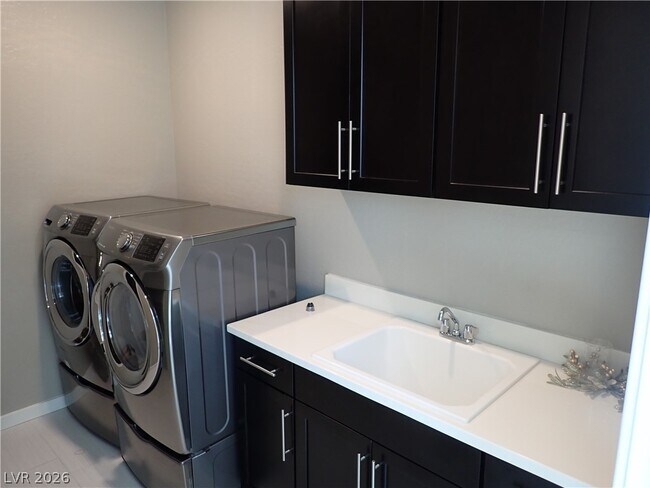 Building Photo - 10226 Jade Gardens Dr