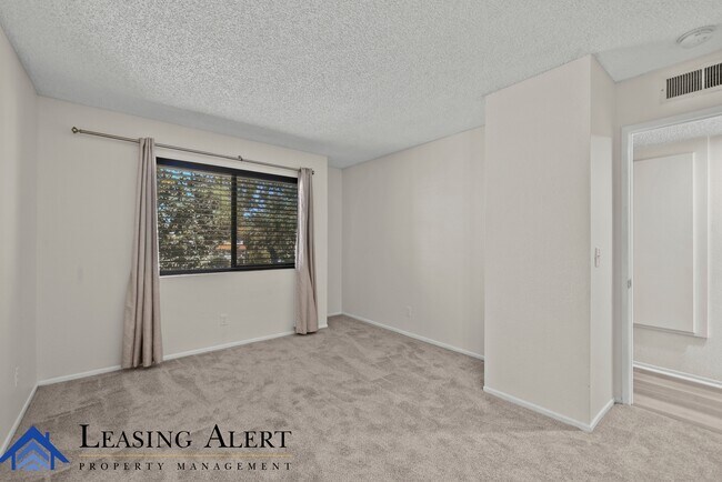 Building Photo - 27666 Nugget Dr