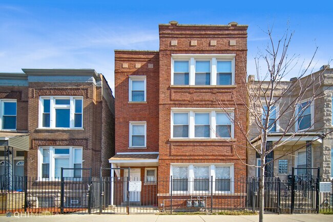 Primary Photo - 1921 S Trumbull Ave