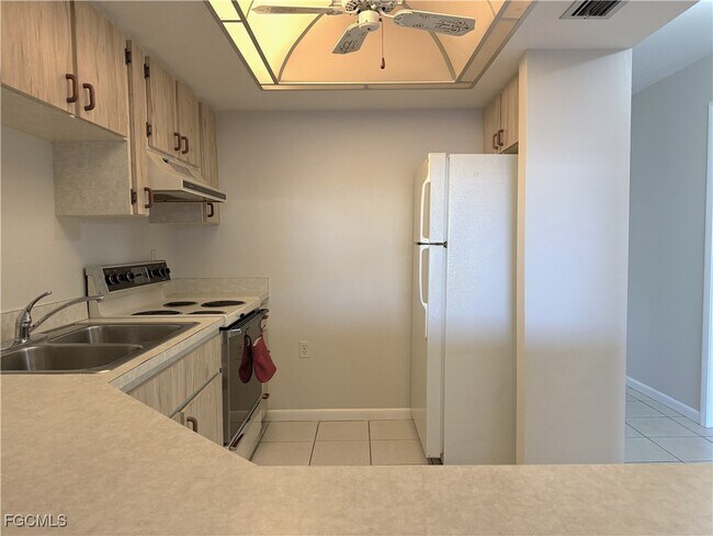 Building Photo - 131 SW 47th Terrace