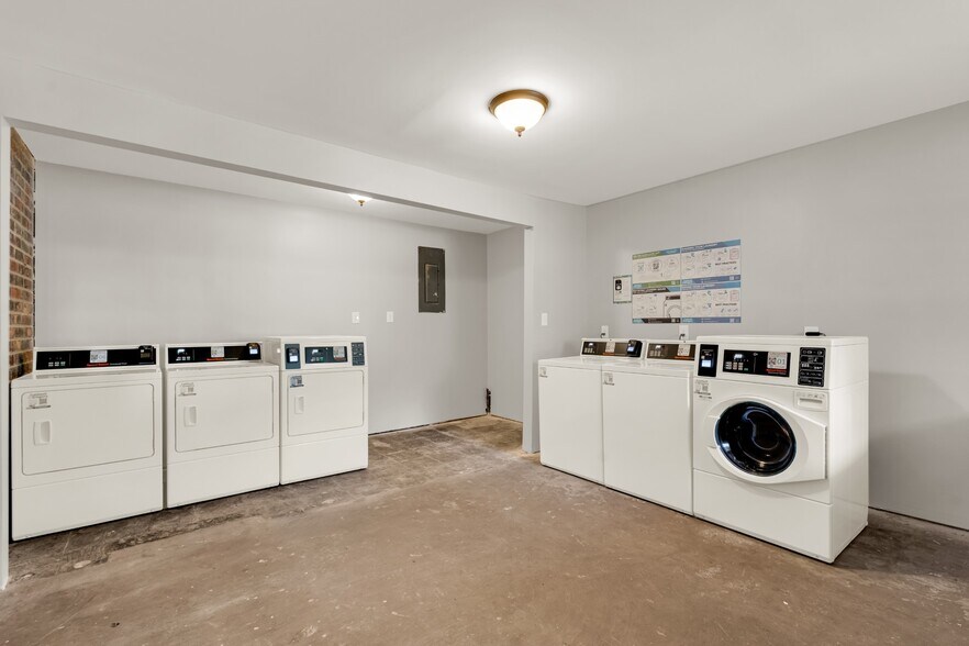 Building Photo - 26944 E Main St