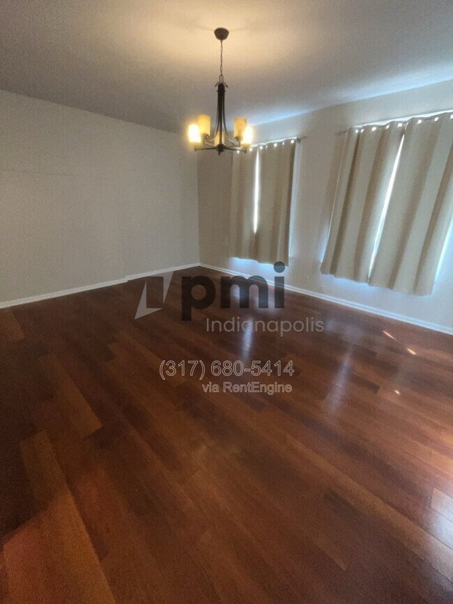 Building Photo - 402 N Delaware St